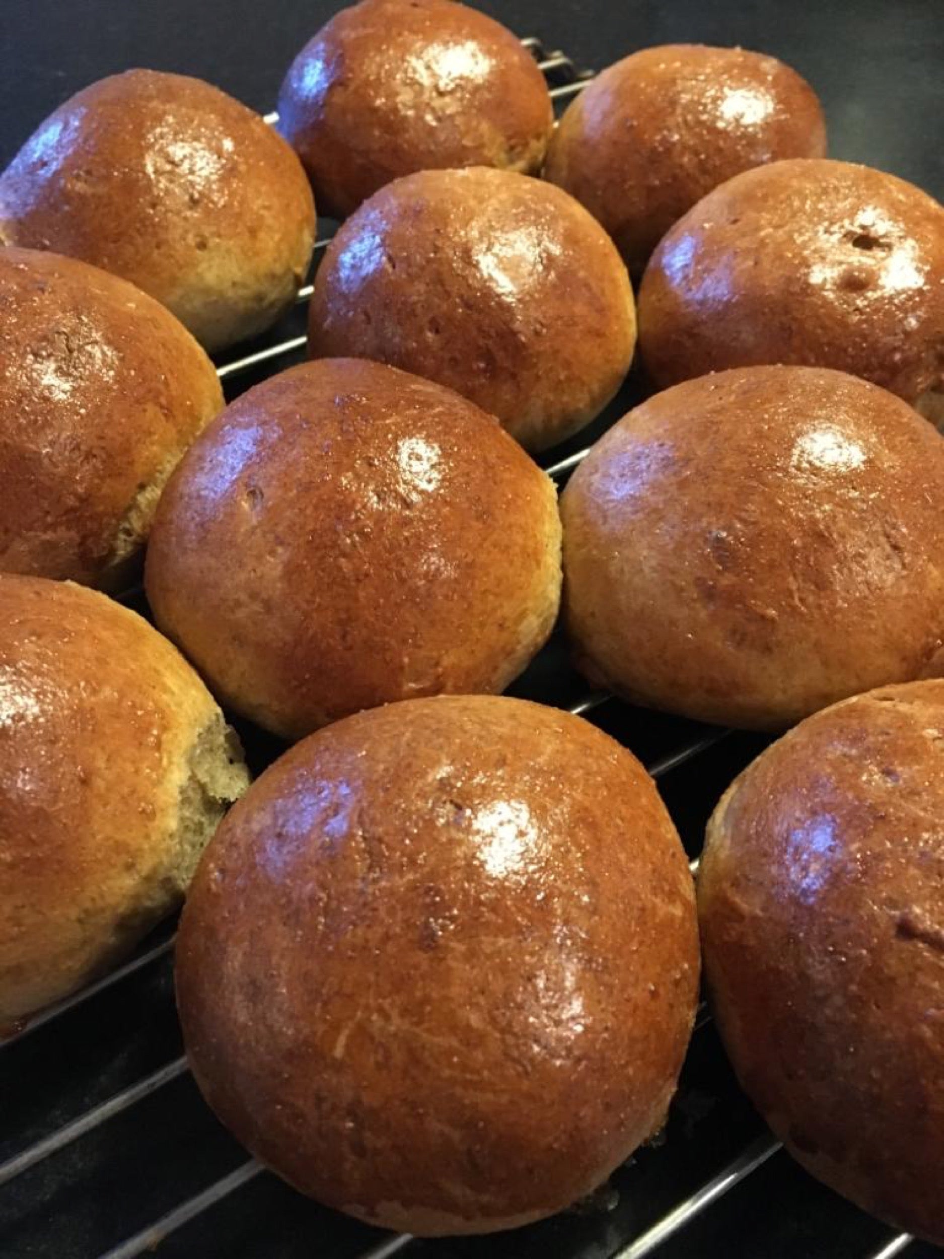 Brioche buns with 01 Pilsner Spent Grain Flour